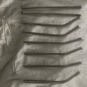 Set of metal reusable straws